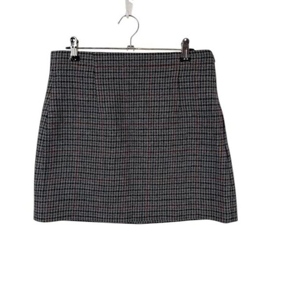 NWT ZARA Houndstooth Mini Skirt Side Zip Black Gray Red Size Small - Picture 3 of 13